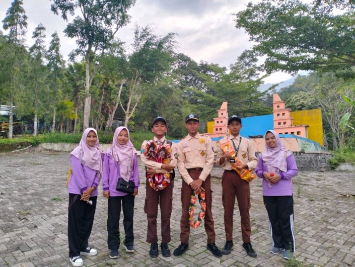 Penempuhan Pramuka SMP Islam Ar Rahman